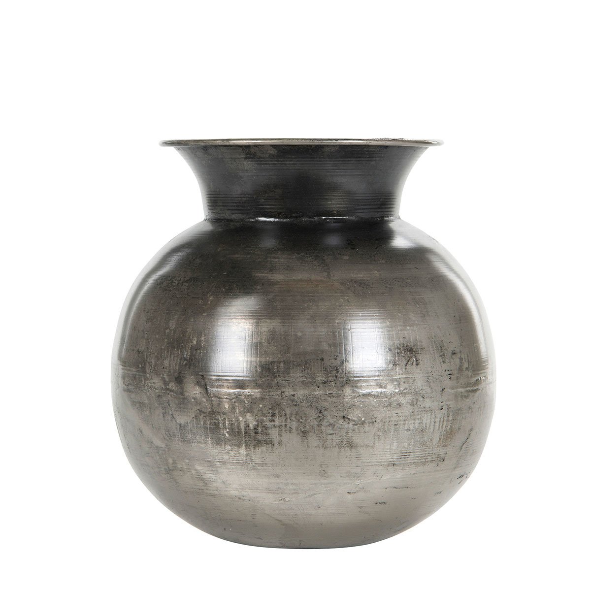 Mellemstor rund vase med tinlook 
Ø: 21,5 cm H: 21,5 cm