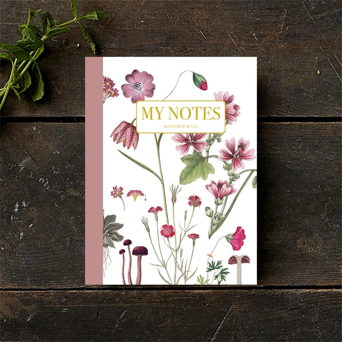 Noteshæfte. Den rosa have, 48 sider B: 15,4 cm H: 21,5 cm